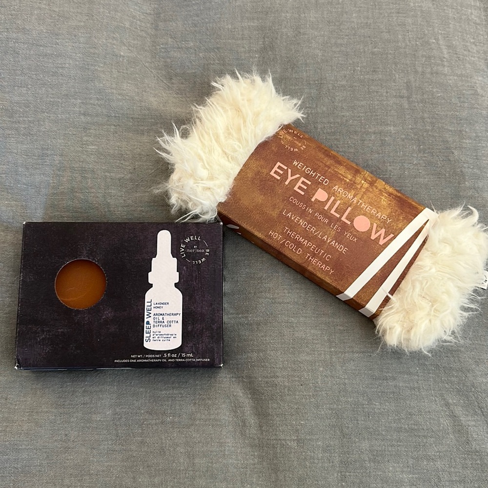 NWOT Anthropologie Weighted Eye Pillow and Aromatherapy Oil with Diffuser